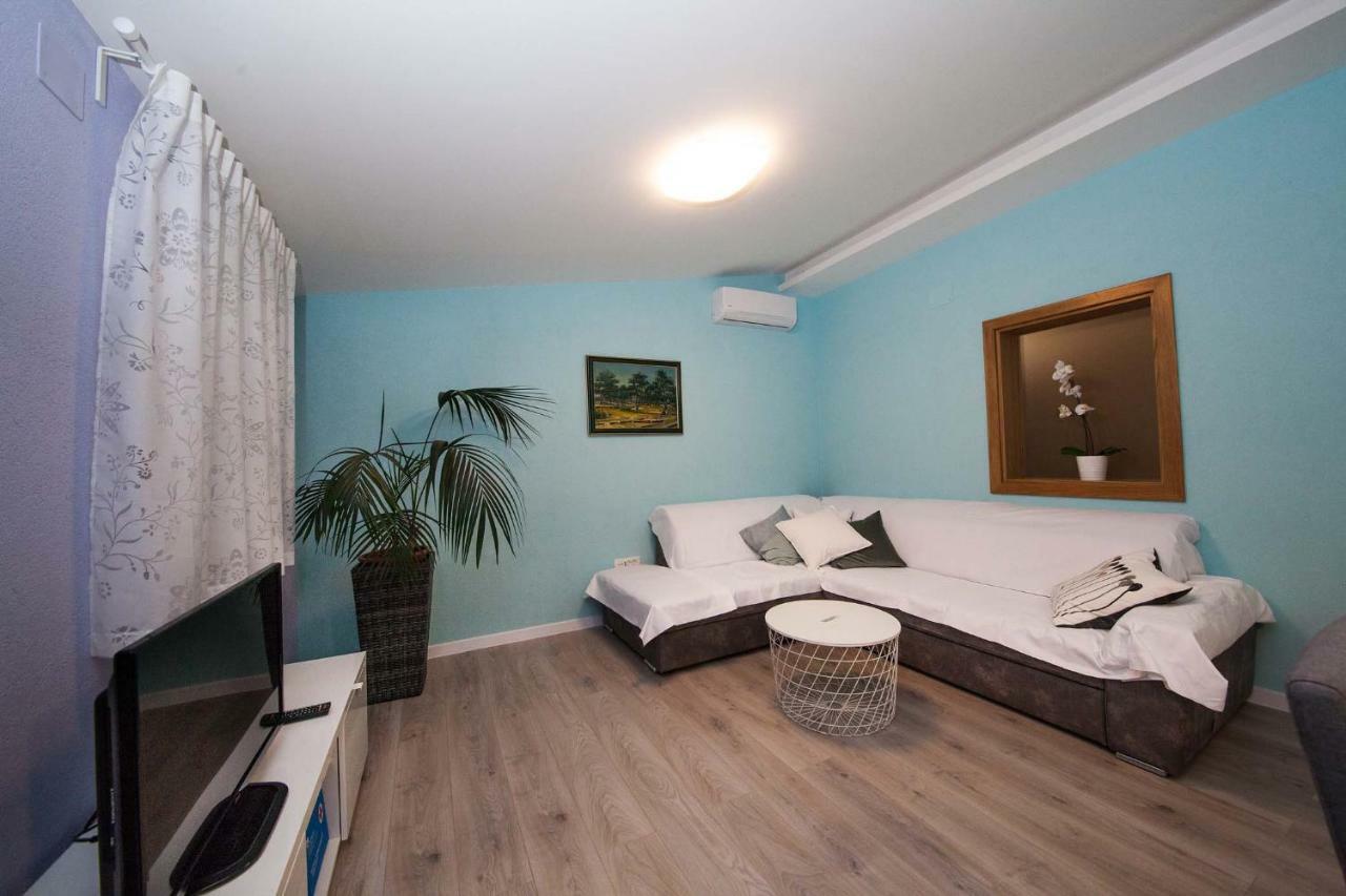 Apartman Josipa 마카르스카 외부 사진